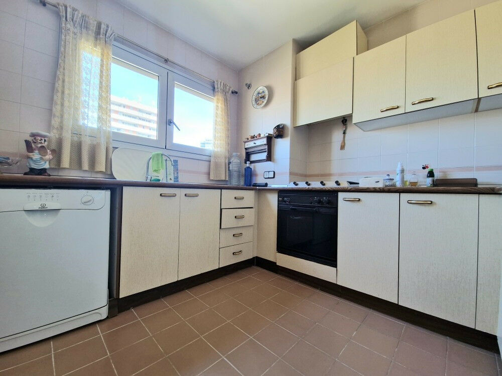 Middle Floor Apartment Benidorm Alicante - image 11