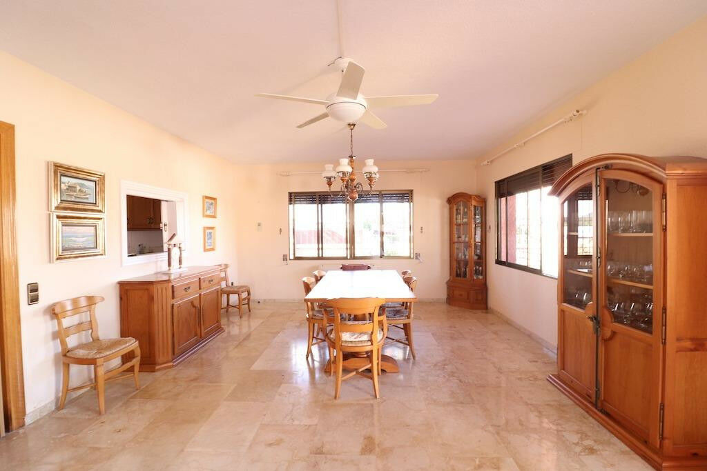 Detached Villa Cabo Roig Alicante - image 12