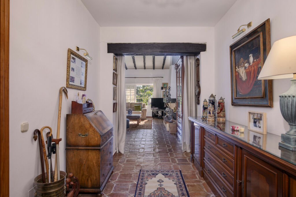 Detached Villa Guadalmina Alta Málaga - image 15