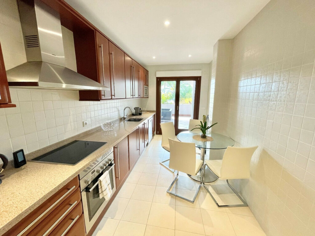 Ground Floor Apartment The Golden Mile Málaga - image 16