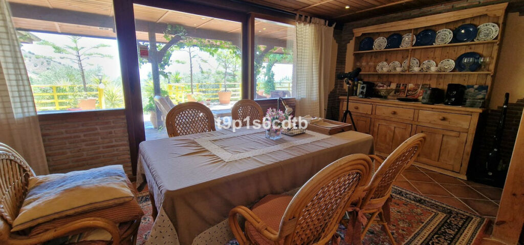 Detached Villa Monda Málaga - image 12