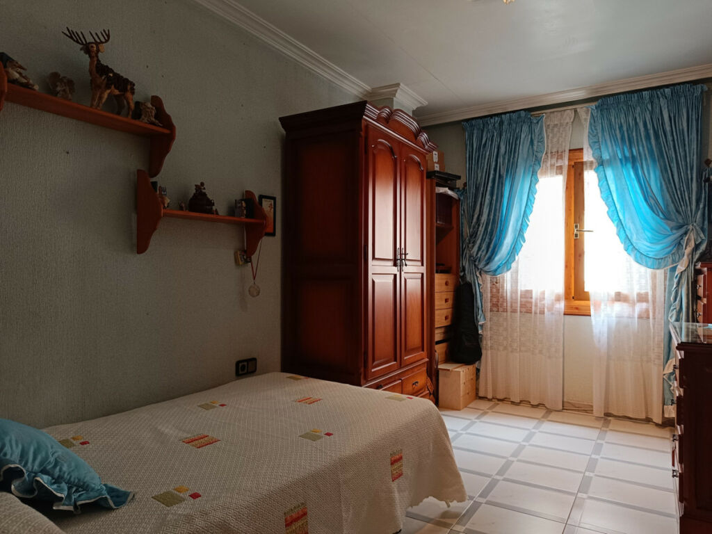 Detached Villa Almoradi Alicante - image 12