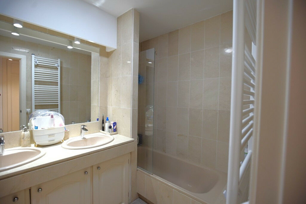 Middle Floor Apartment Estepona Málaga - image 12