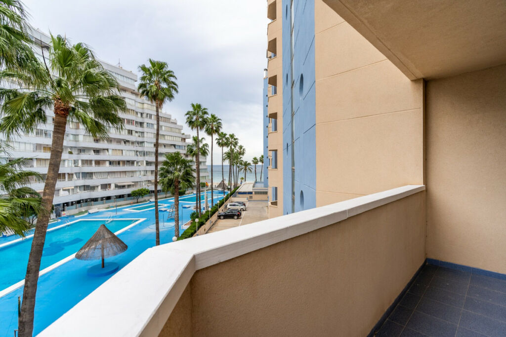 Middle Floor Apartment Calpe Alicante - image 12