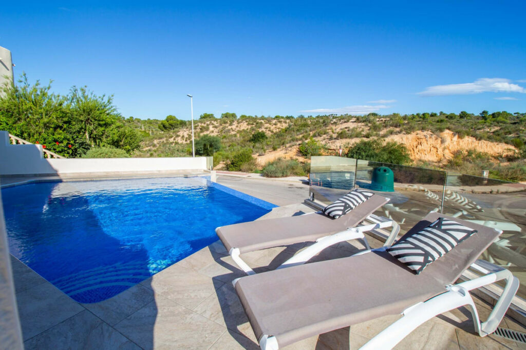Detached Villa Las Ramblas Golf Alicante - image 12