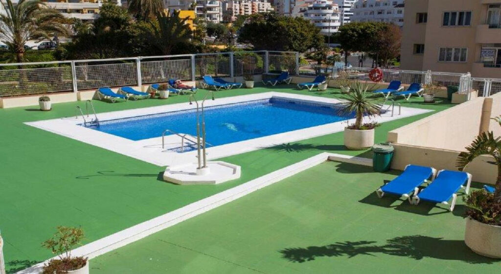 Middle Floor Apartment Estepona Málaga - image 12
