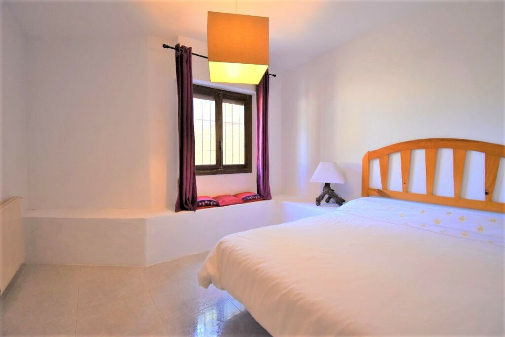 Detached Villa Villamartin Alicante - image 12