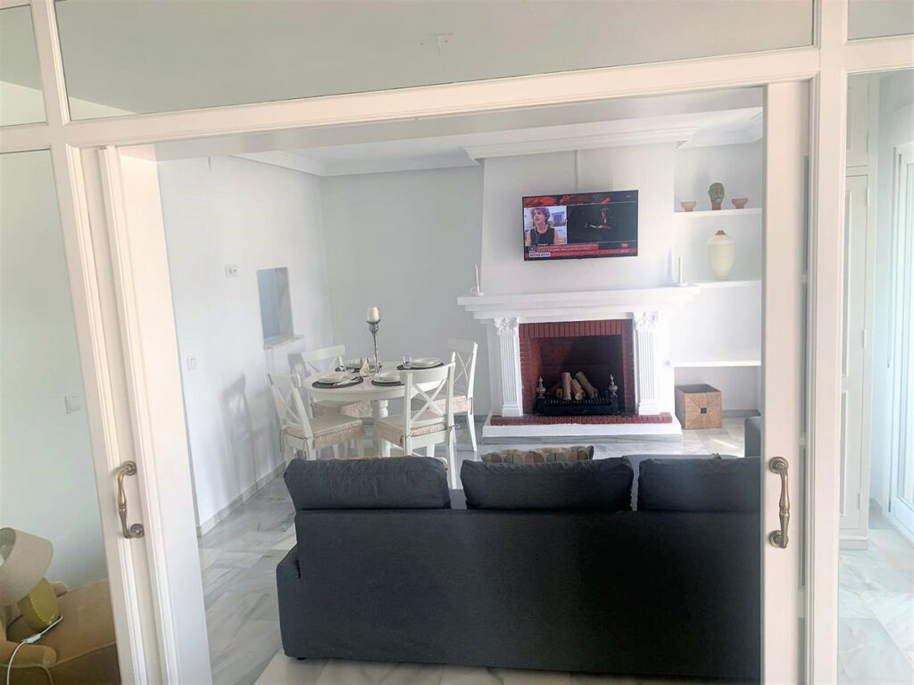 Middle Floor Apartment Puerto Banús Málaga - image 12