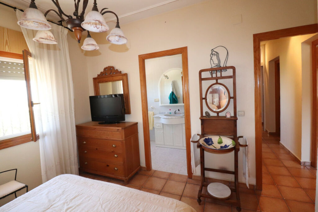 Detached Villa Algorfa Alicante - image 12