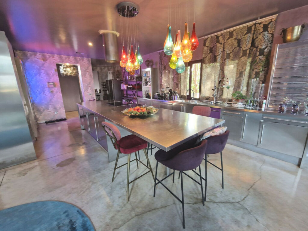 Detached Villa Estepona Málaga - image 12