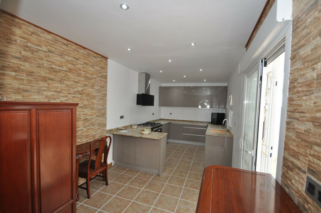 Townhouse Fortuna Murcia - image 12