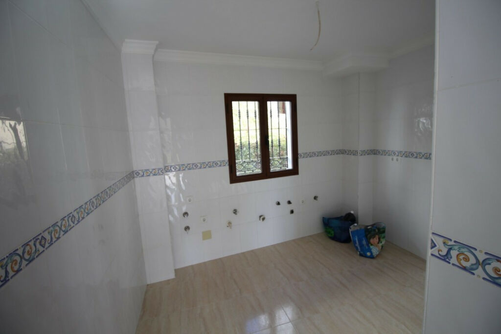 Semi-Detached House Algarrobo Málaga - image 12
