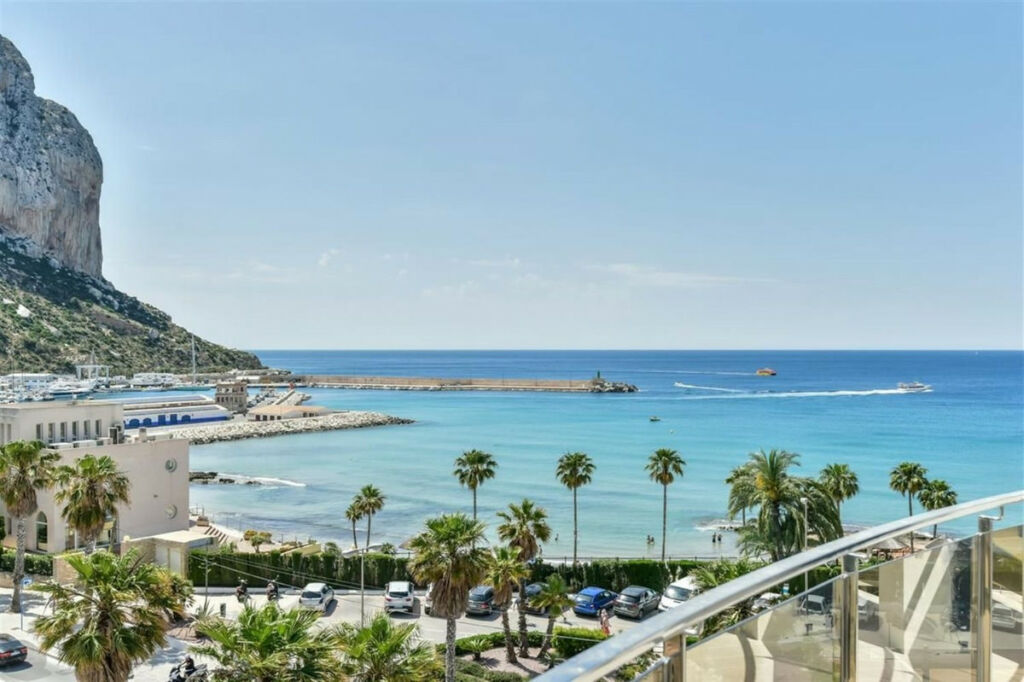 Middle Floor Apartment Calpe Alicante - image 13