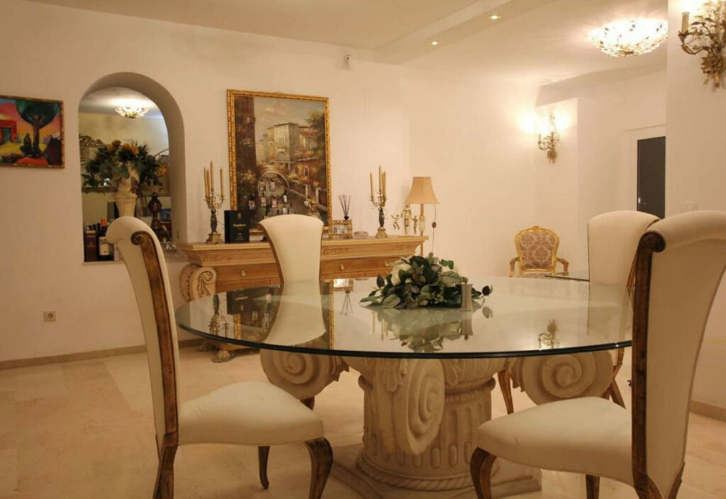 Detached Villa Riviera del Sol Málaga - image 13