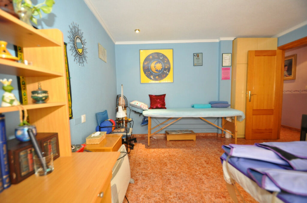 Townhouse Pinoso Alicante - image 13