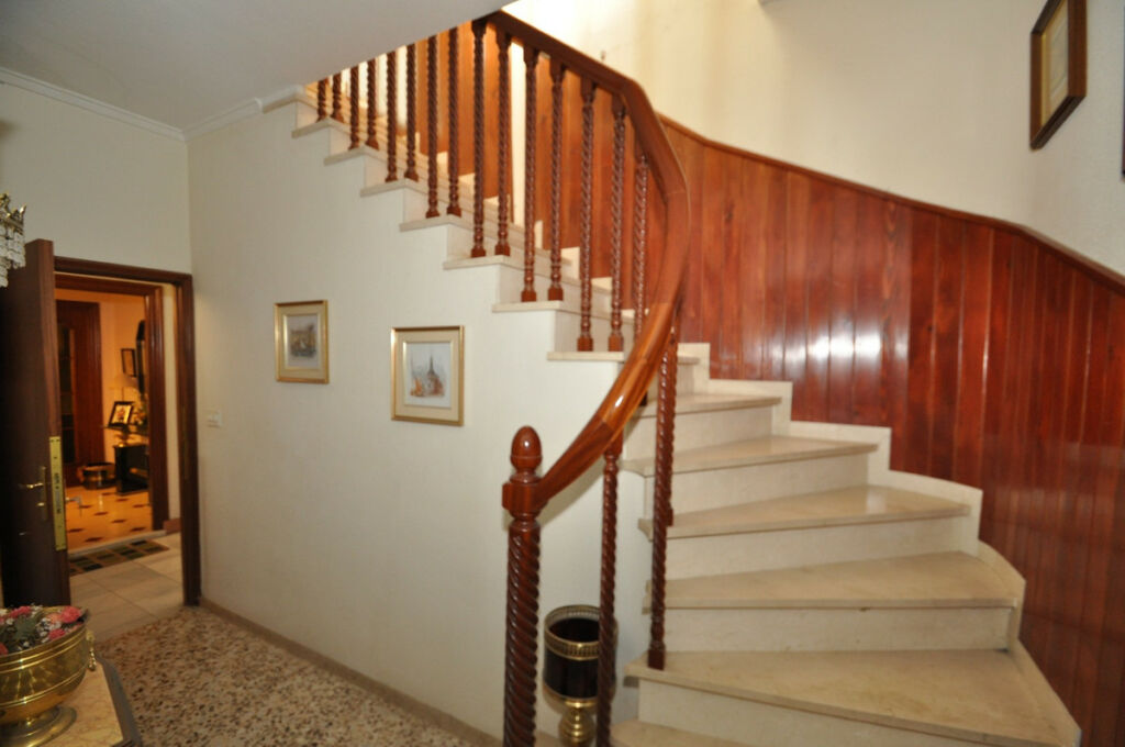 Townhouse Petrer Alicante - image 13