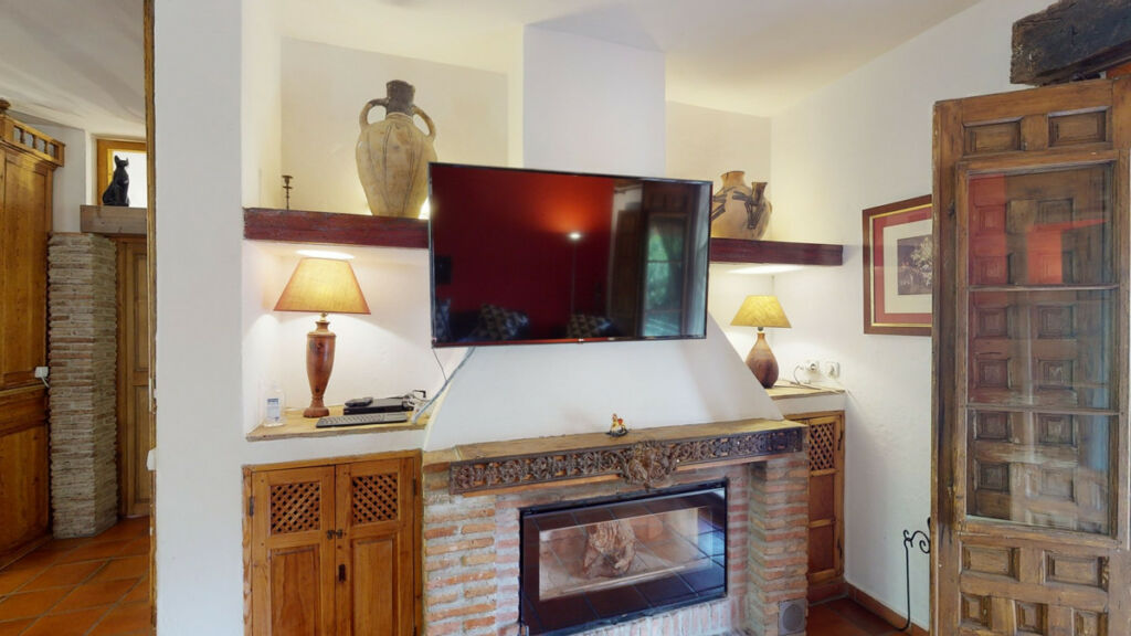 Detached Villa Sayalonga Málaga - image 13