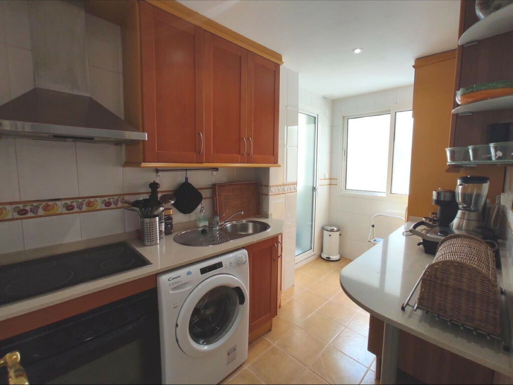 Middle Floor Apartment Marbella Málaga - image 13