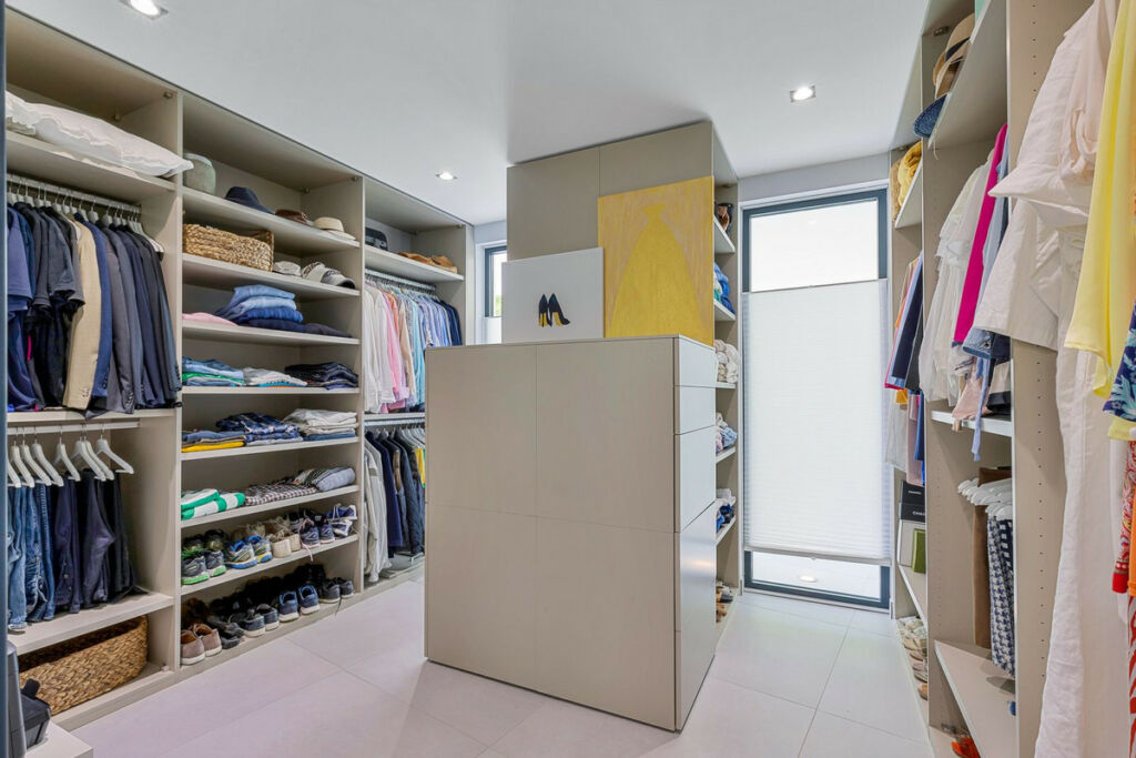 Detached Villa Fuengirola Málaga - image 13