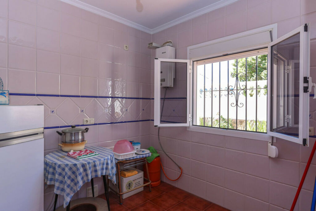 Detached Villa Alozaina Málaga - image 13