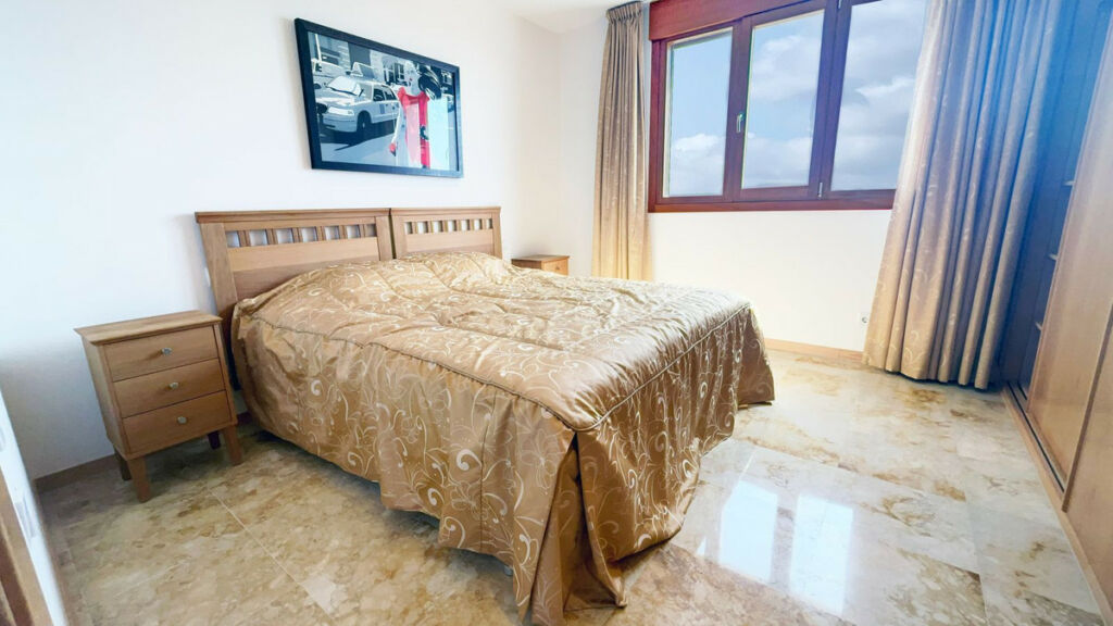 Penthouse Altos de los Monteros Málaga - image 13