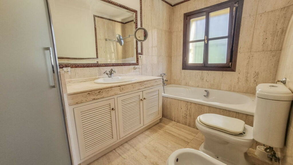 Middle Floor Apartment Marbella Málaga - image 13