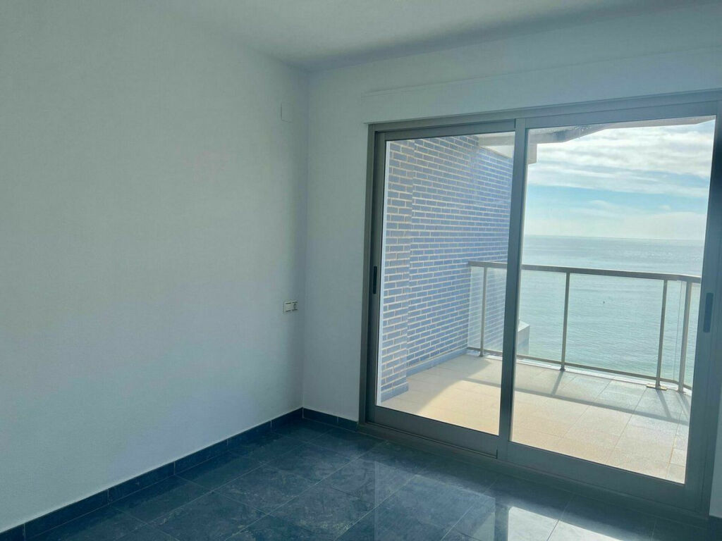 Middle Floor Apartment Calpe Alicante - image 13