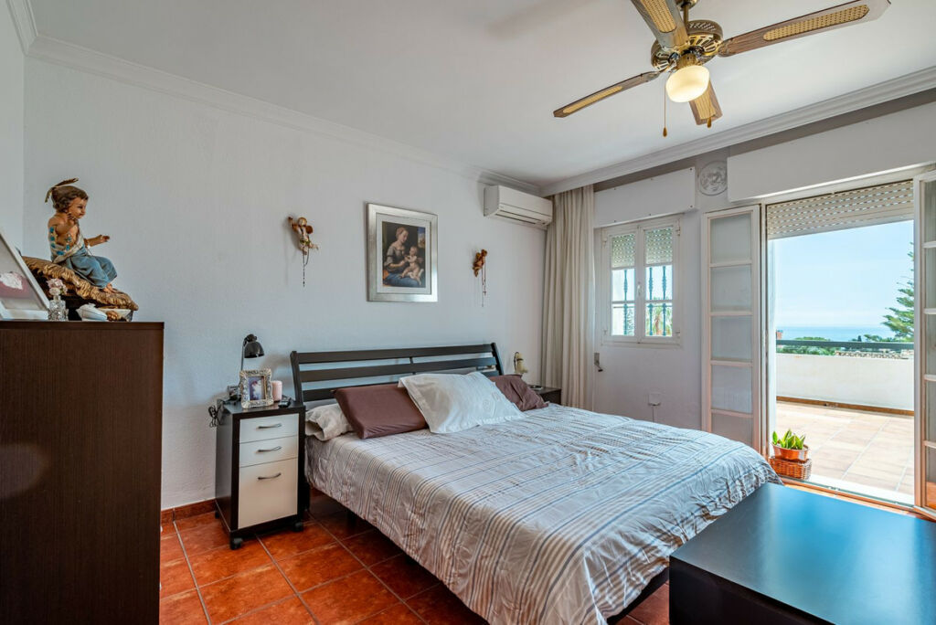 Detached Villa Benalmadena Málaga - image 14