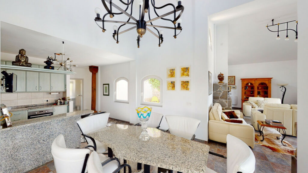 Detached Villa Sayalonga Málaga - image 14