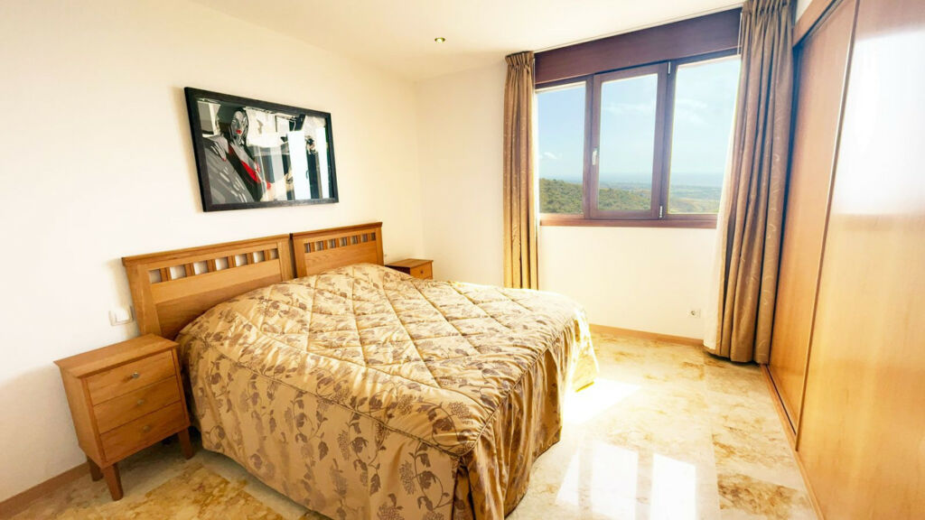Penthouse Altos de los Monteros Málaga - image 14
