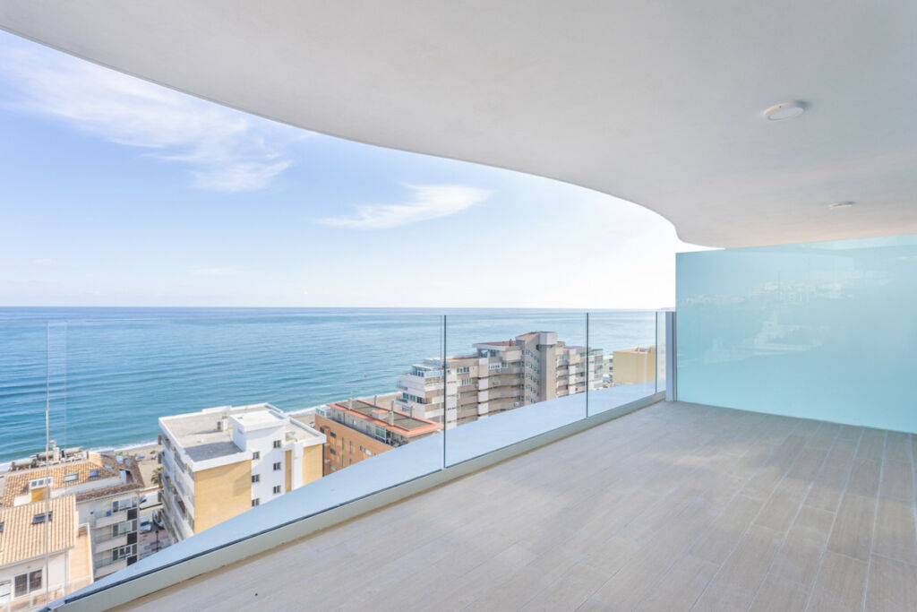 Penthouse Carvajal Málaga - image 14