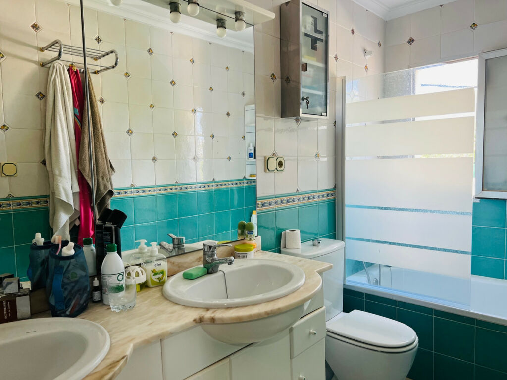 Middle Floor Apartment Albir Alicante - image 14