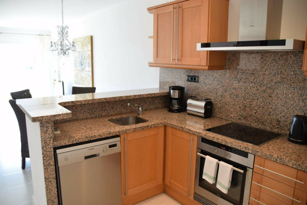 Middle Floor Apartment La Fustera Alicante - image 10