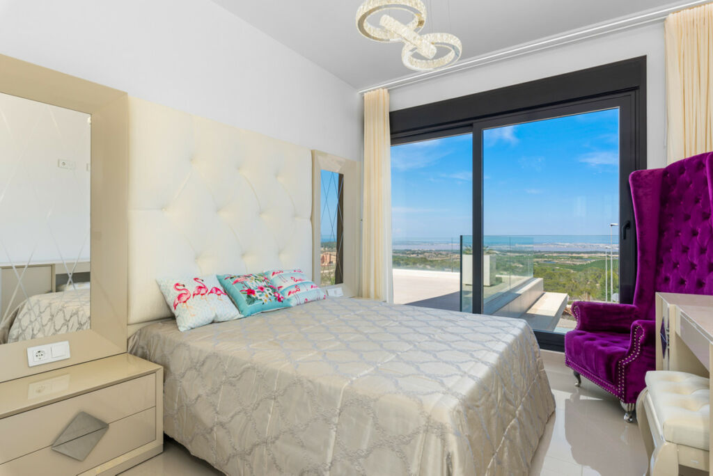Detached Villa San Miguel de Salinas Alicante - image 14