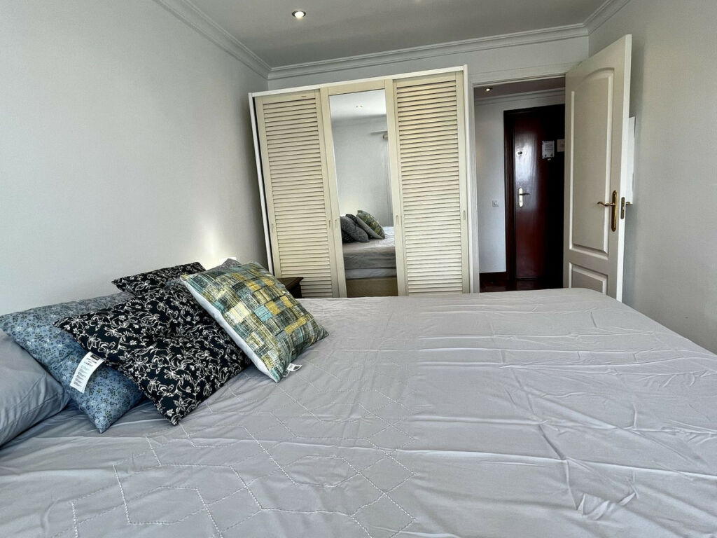 Middle Floor Apartment Benalmadena Málaga - image 14