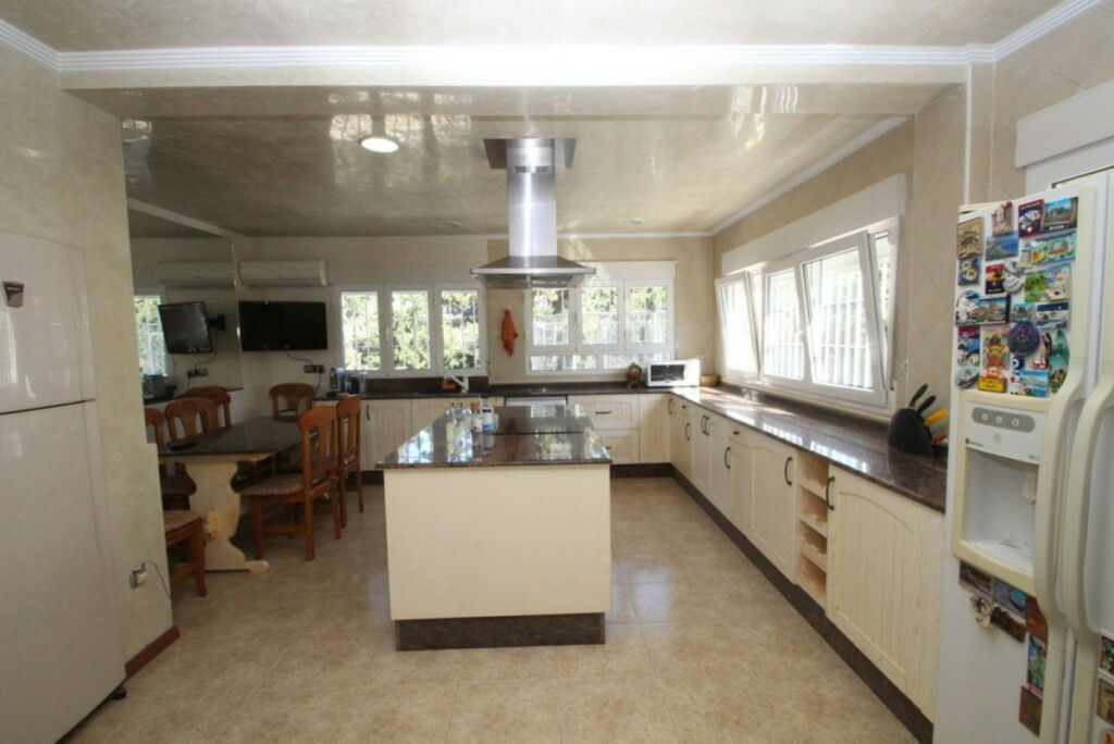 Detached Villa Cabo Roig Alicante - image 14