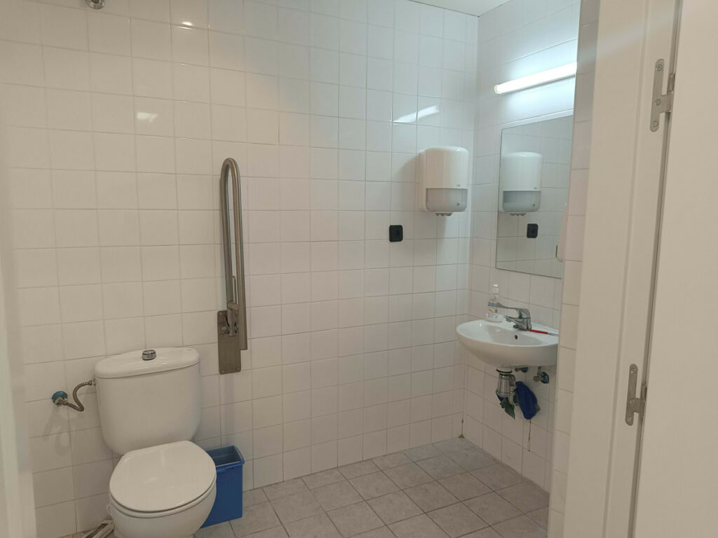 Middle Floor Apartment Dolores Alicante - image 14