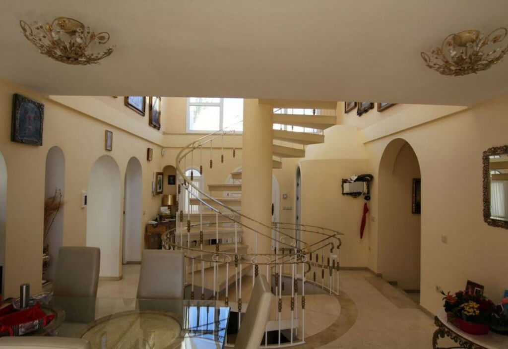 Detached Villa Riviera del Sol Málaga - image 14