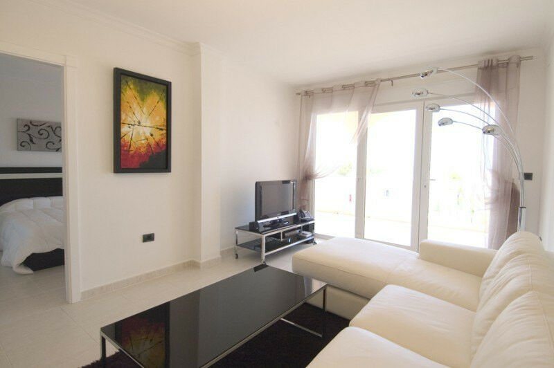 Ground Floor Apartment La Fustera Alicante - image 15