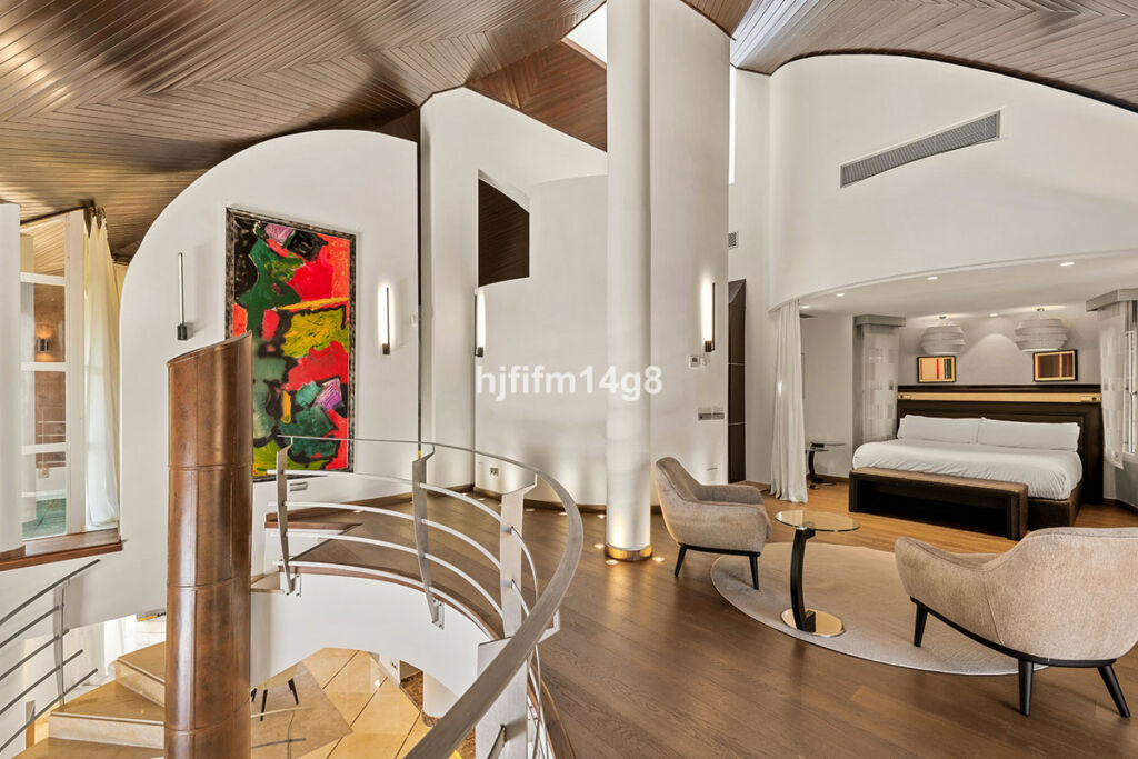 Detached Villa La Quinta Málaga - image 15