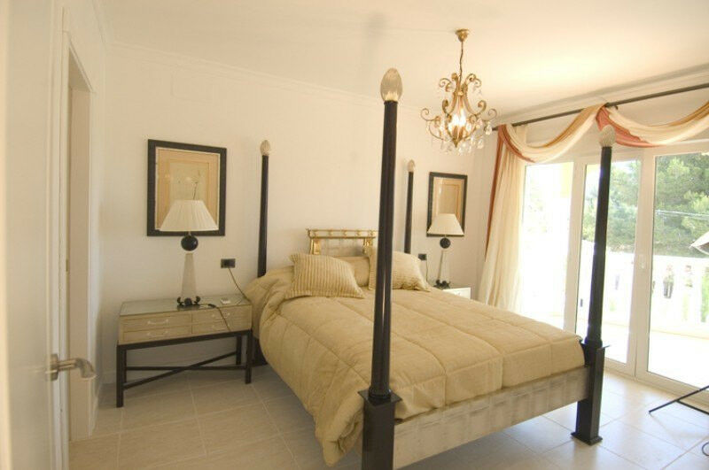Ground Floor Apartment La Fustera Alicante - image 16