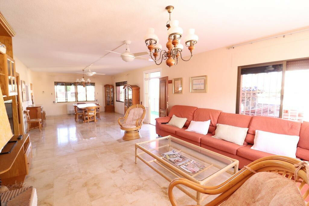 Detached Villa Cabo Roig Alicante - image 15