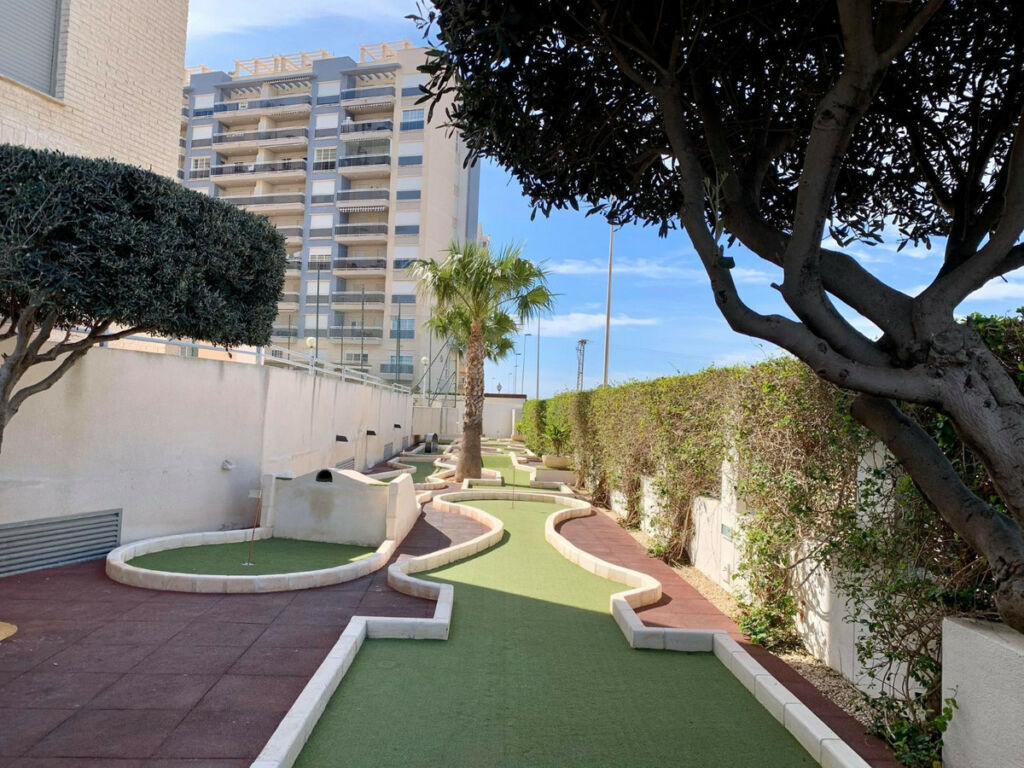Middle Floor Apartment Guardamar del Segura Alicante - image 15