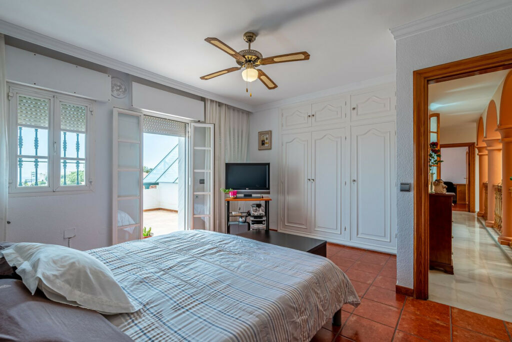 Detached Villa Benalmadena Málaga - image 15