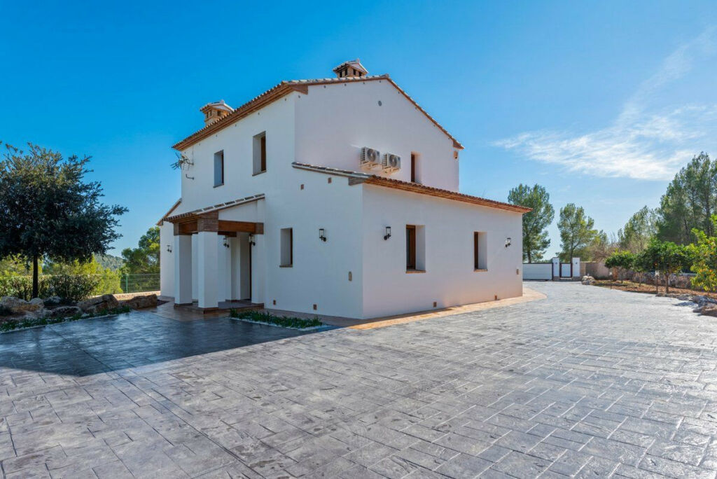 Detached Villa Calpe Alicante - image 15
