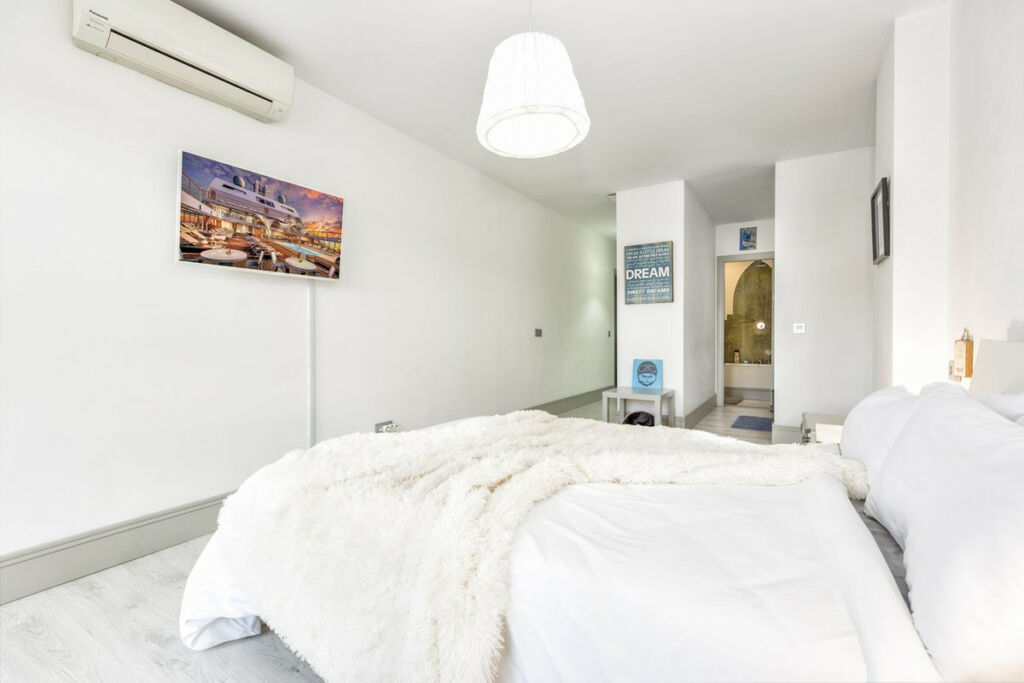 Middle Floor Apartment Nueva Andalucía Málaga - image 18