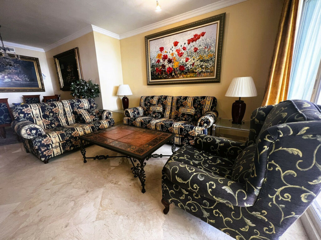 Middle Floor Apartment Puerto Banús Málaga - image 15