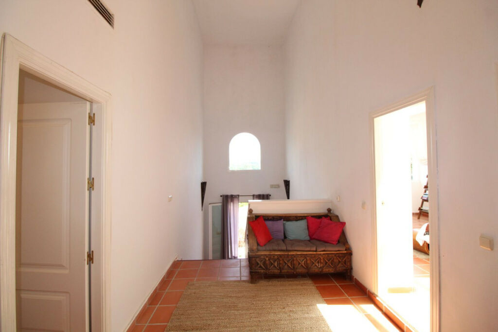 Detached Villa Sotogrande Alto Cádiz - image 9