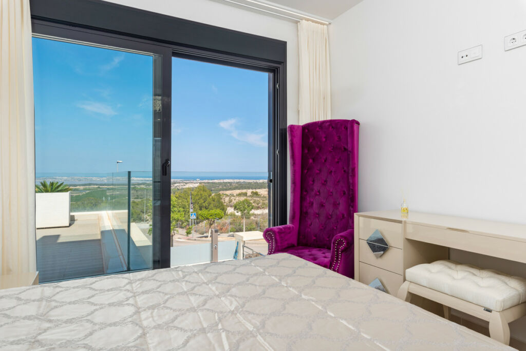 Detached Villa San Miguel de Salinas Alicante - image 15