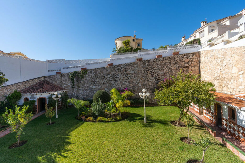 Detached Villa Benalmadena Málaga - image 15
